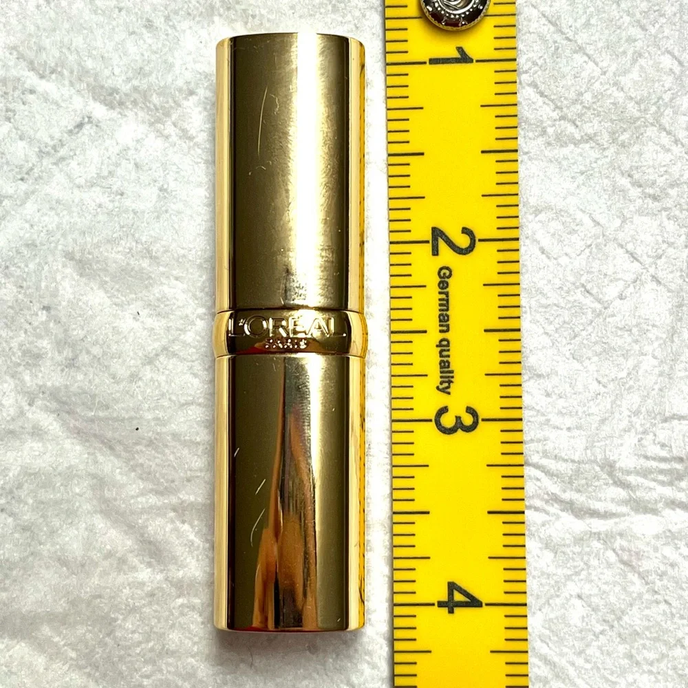 L'Oreal Paris Colour Riche Reds of Worth Satin Lipstick, 189 Ambitious Red - New